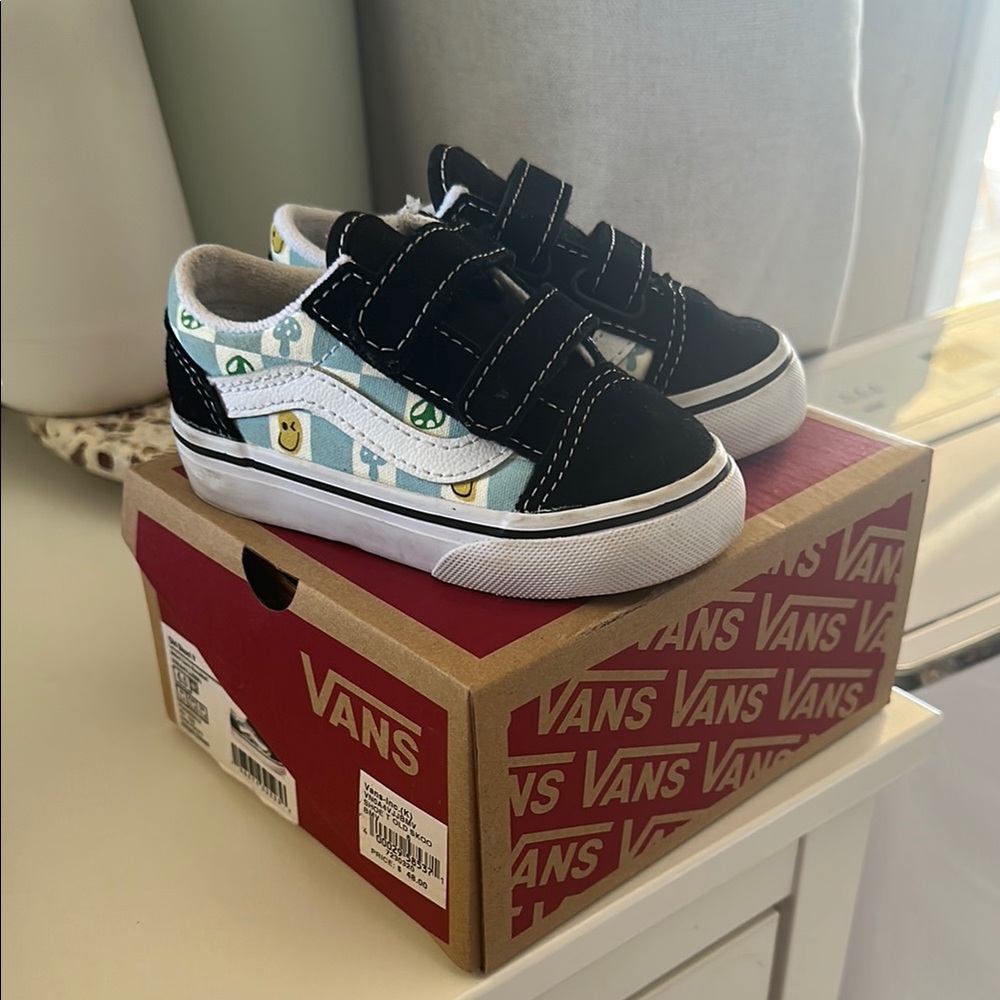 Vans Toddler Old Skool Sneakers